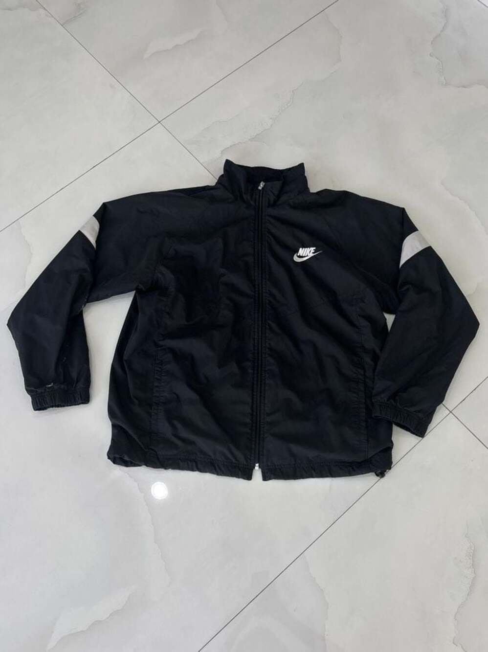 Vintage Nike Full-Zip Windbreaker Jacket with White Chevron Back Detail